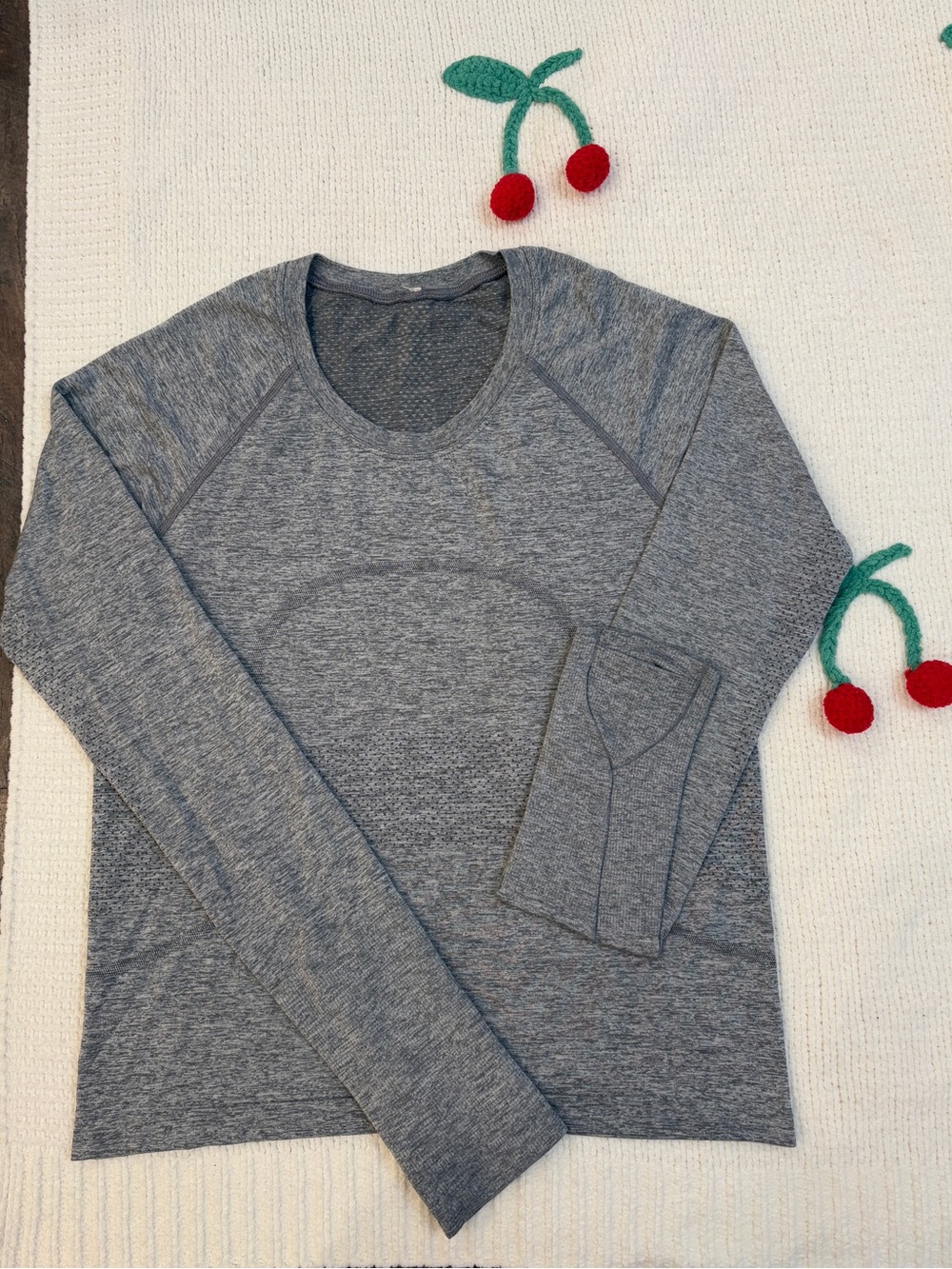 Lululemon Gray Long Sleeve Swiftly Top 🫧